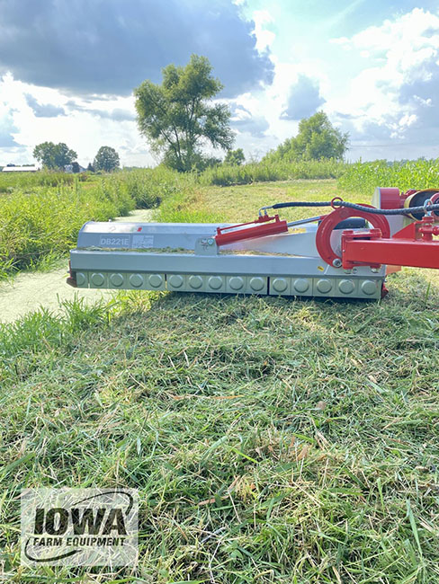 Hydraulically Articulated Ditch Bank Flail Mower